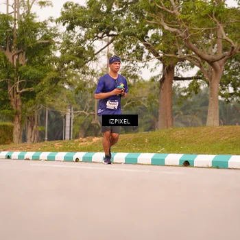 Runner Photo 7543351