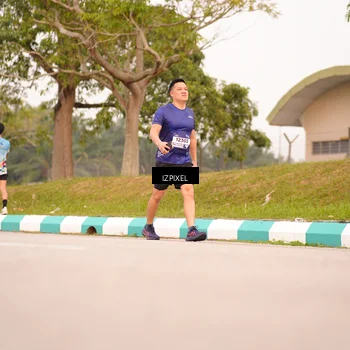 Runner Photo 7543371