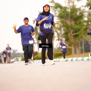 Runner Photo 7543393
