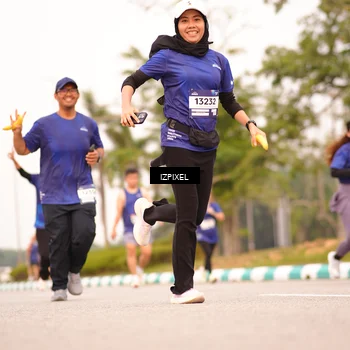 Runner Photo 7543395