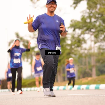Runner Photo 7543403