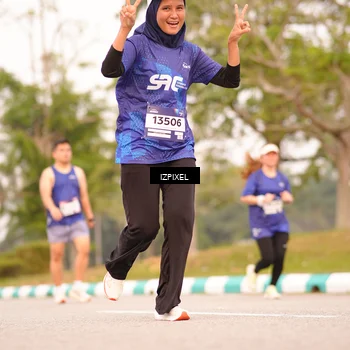 Runner Photo 7543415