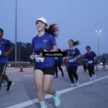 Runner Photo 7543465