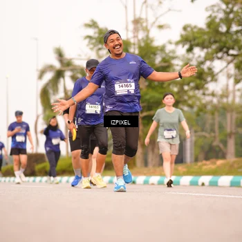 Runner Photo 7543474