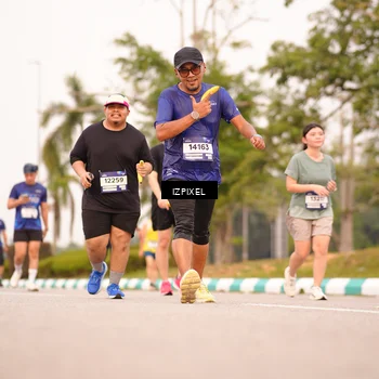 Runner Photo 7543480