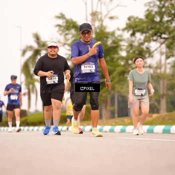 Runner Photo 7543481