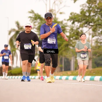 Runner Photo 7543484