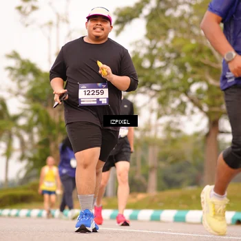 Runner Photo 7543490