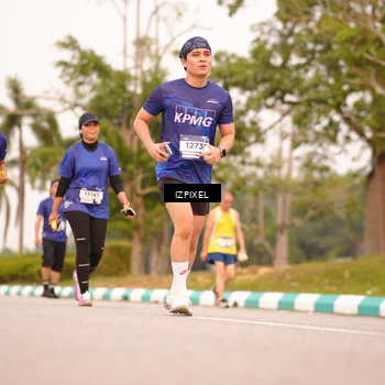 Runner Photo 7543499