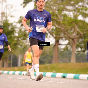 Runner Photo 7543504