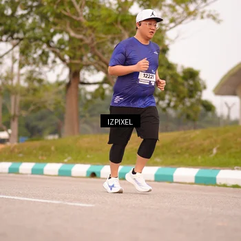 Runner Photo 7543604