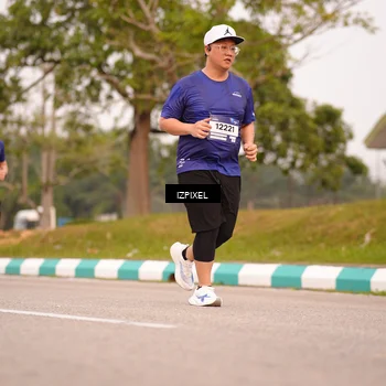 Runner Photo 7543614