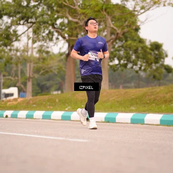Runner Photo 7543615