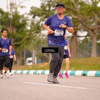Runner Photo 7543624