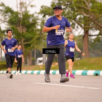 Runner Photo 7543625