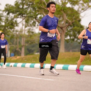 Runner Photo 7543635
