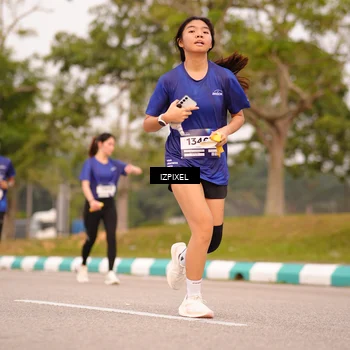 Runner Photo 7543641