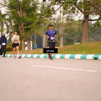 Runner Photo 7543650