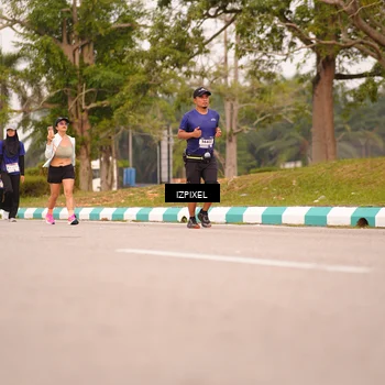 Runner Photo 7543651