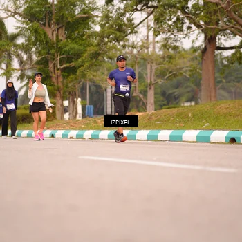 Runner Photo 7543653