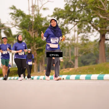 Runner Photo 7543654