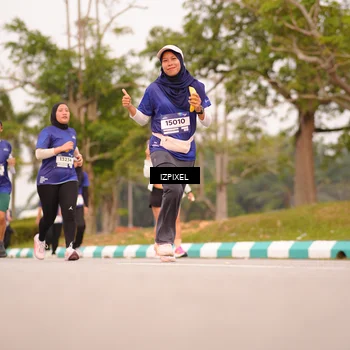 Runner Photo 7543656