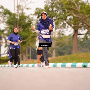 Runner Photo 7543657