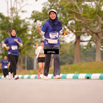 Runner Photo 7543660