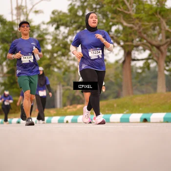 Runner Photo 7543662