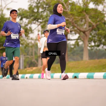 Runner Photo 7543667