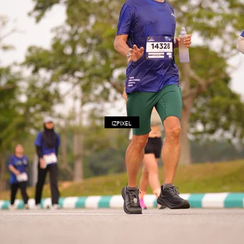 Runner Photo 7543674
