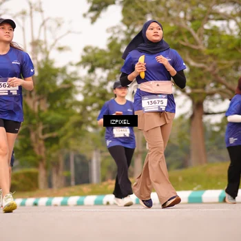 Runner Photo 7543695