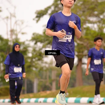 Runner Photo 7543749