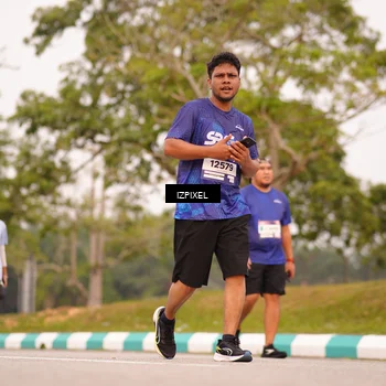 Runner Photo 7543797