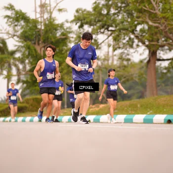 Runner Photo 7543844