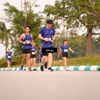 Runner Photo 7543846