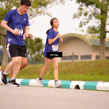 Runner Photo 7543848