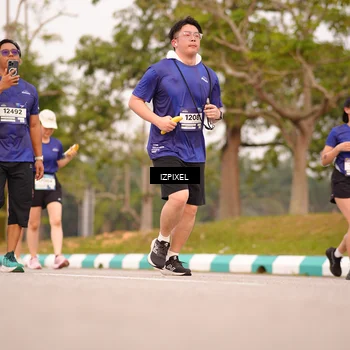 Runner Photo 7543856
