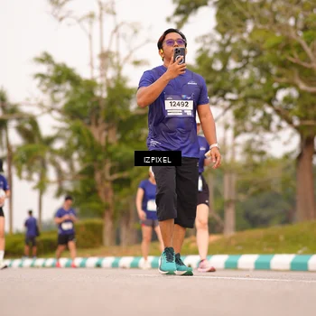 Runner Photo 7543858