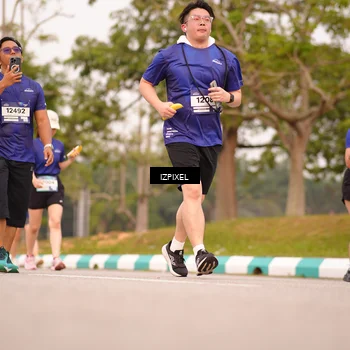 Runner Photo 7543859