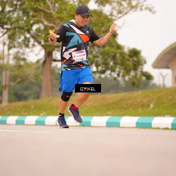 Runner Photo 7543993