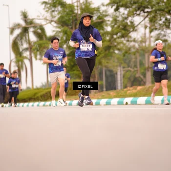 Runner Photo 7544001