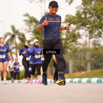 Runner Photo 7544063