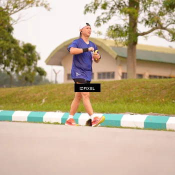 Runner Photo 7544275