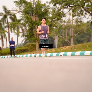 Runner Photo 7544351