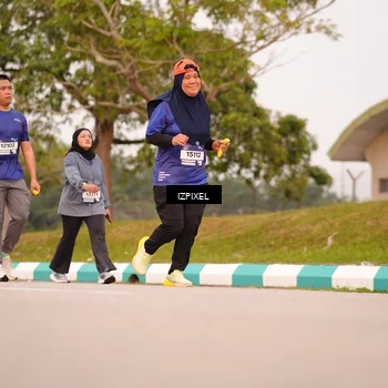 Runner Photo 7544395