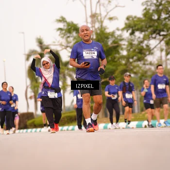 Runner Photo 7544648