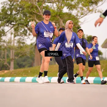 Runner Photo 7544675