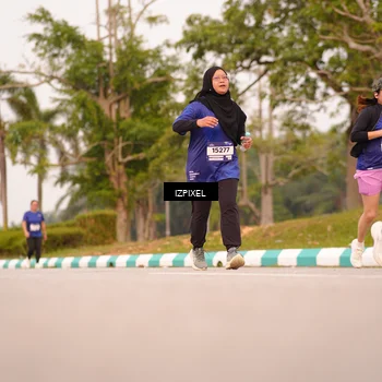 Runner Photo 7544692
