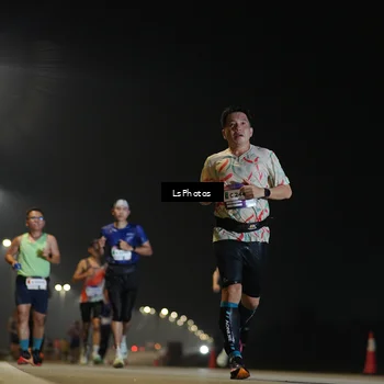 Runner Photo 7544792